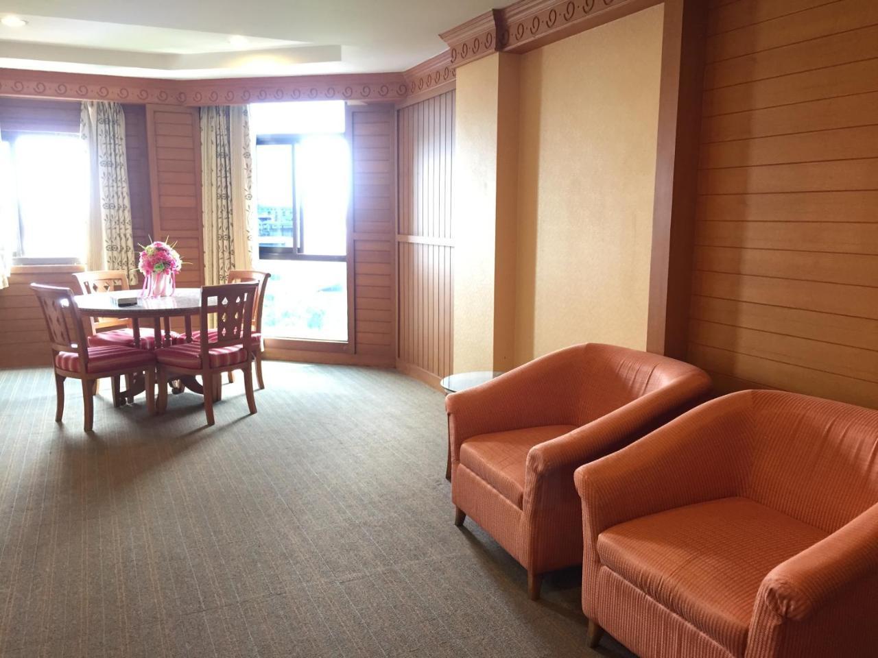 卡琳酒店 乌隆他尼 外观 照片
