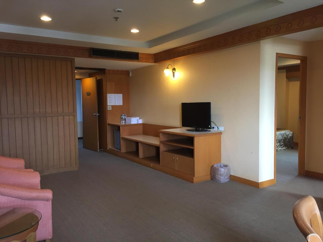 卡琳酒店 乌隆他尼 外观 照片